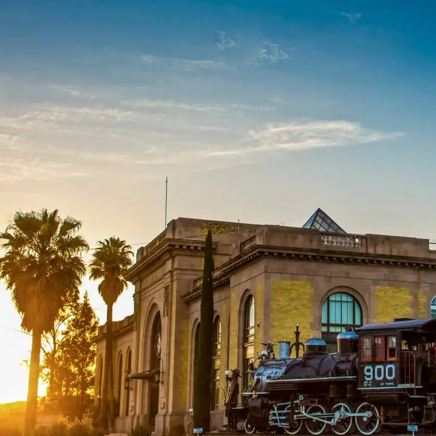 Durango’s iconic caldillo developed contemporaneously with the building of railroads and the Antigua Estación del Ferrocarril in the capital city. 